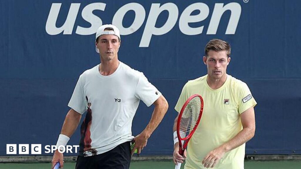 Joe Salisbury (left) and Neal Skupski (right)