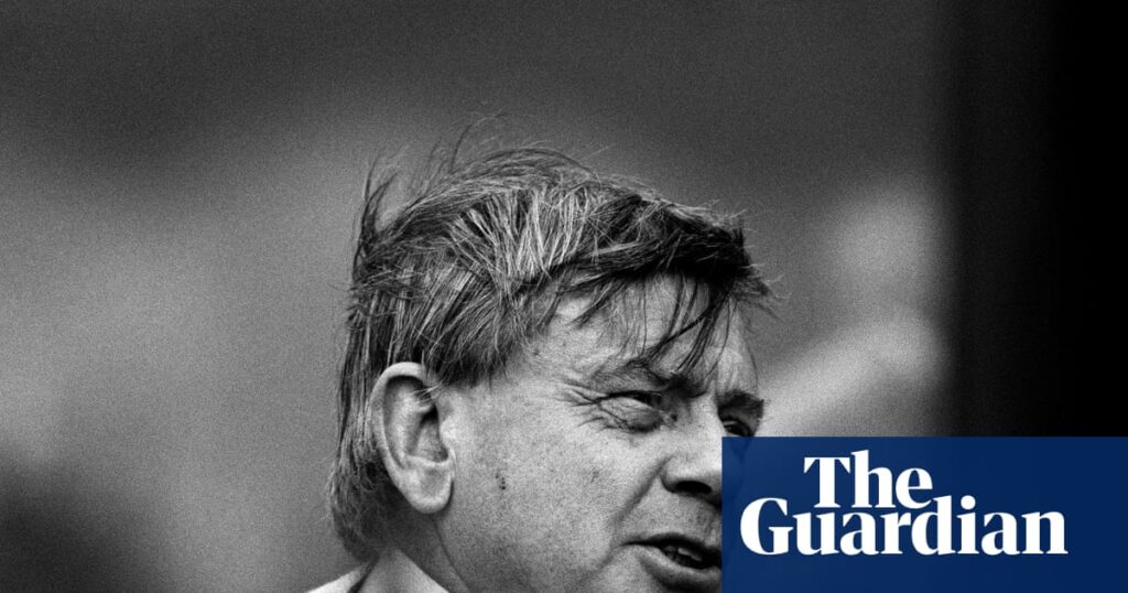 ‘A proper gent‘: people share memories of cricket umpire Dickie Bird | Cricket