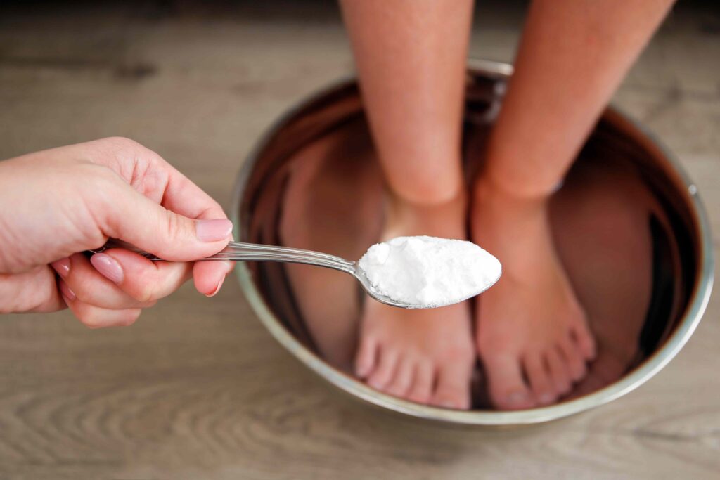12 Home Remedies To Clear Your Athlete's Foot Naturally