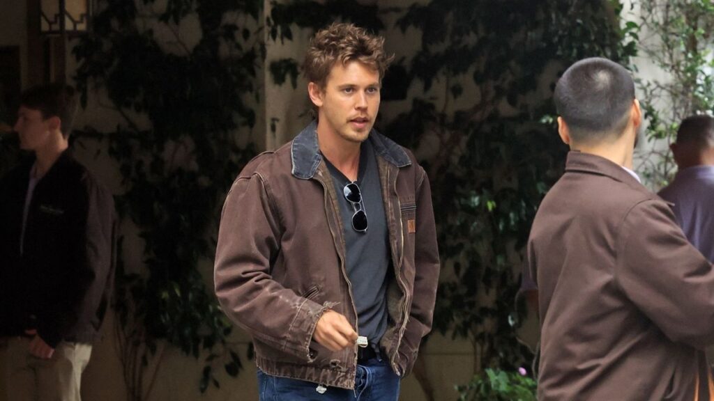 Austin Butler’s Vintage Carhartt Jacket Is God-Tier Fall Outerwear