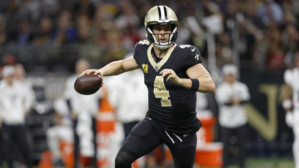 Derek Carr Reportedly Contacted by Bengals Amid Retirement Before Joe Flacco Trade