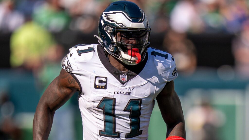 Eagles' A.J. Brown Says Post Wasn't Directed at Jalen Hurts or Coaches, 'Love it Here'