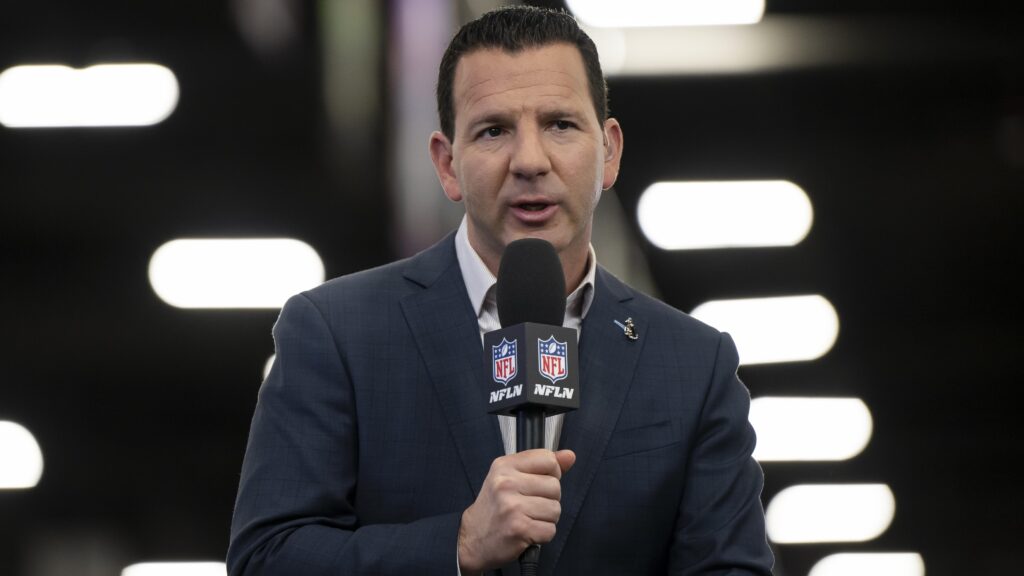 Ian Rapoport Talks Breaking Joe Flacco Trade on Golf Course, Not Recognized by Group