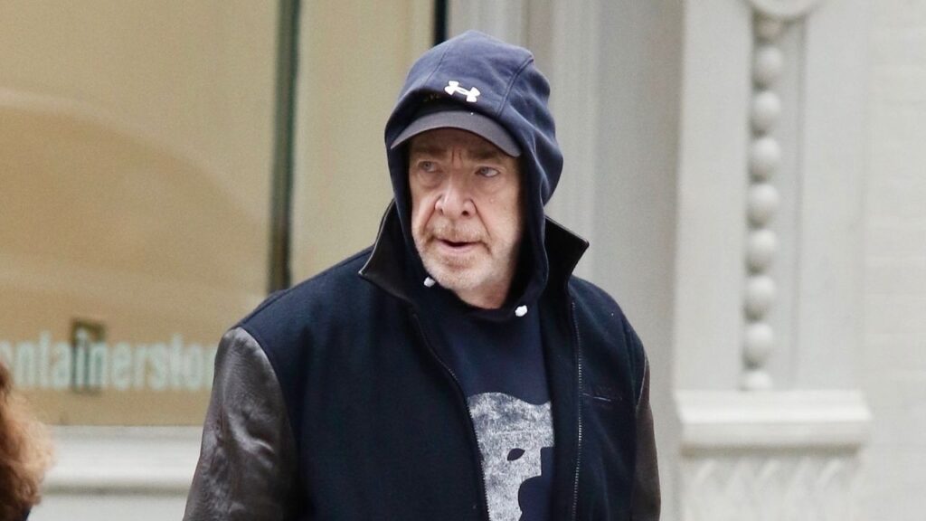 J.K. Simmons Is the New King of the Dirtbag Gym Fit J.K. Simmons Is the New King of the Dirtbag Gym Fit
