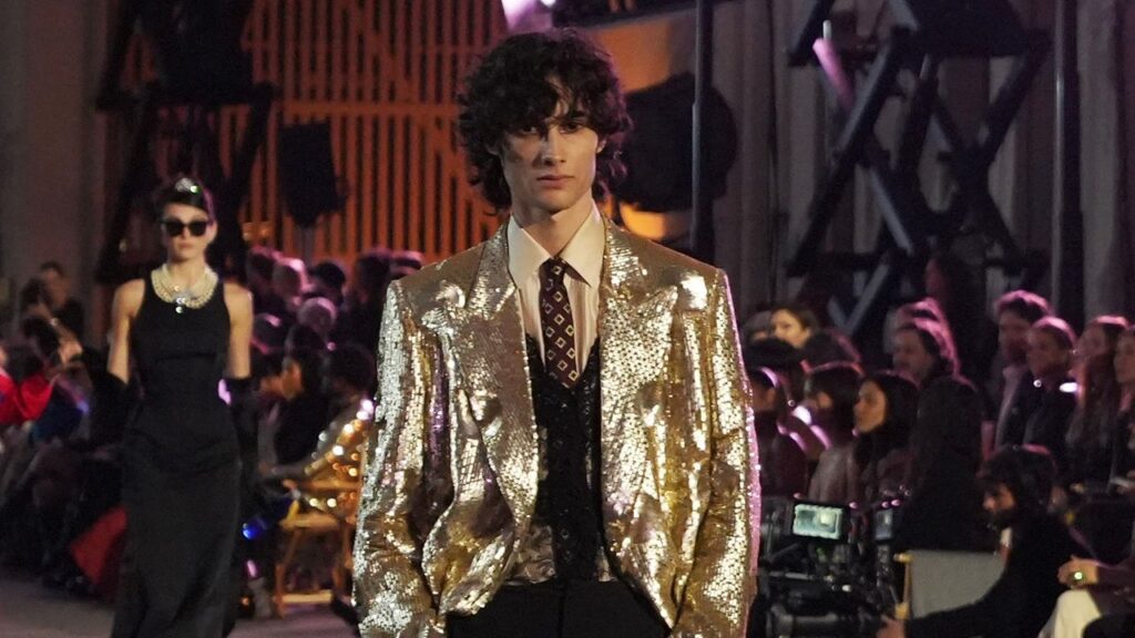 Sombr Made His Runway Debut at Vogue World Sombr Made His Runway Debut at Vogue World
