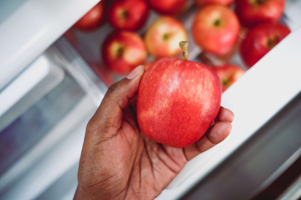 The Best Time to Eat an Apple for Digestion and Weight Loss