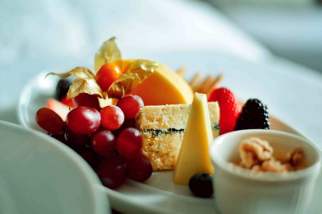 12 Healthiest Late-Night Snacks To Eat Before Bed