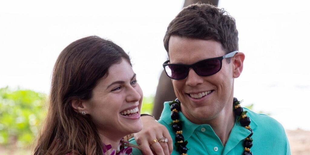 5 Signs Your Partner Is a ‘Mama’s Boy,’ According to Relationship Experts 5 Signs Your Partner Is a ‘Mama’s Boy,’ According to Relationship Experts