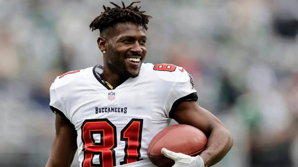 Former NFL Star Antonio Brown In Custody, Four Months After Allegedly Shooting Into Miami Crowd | NFL Former NFL Star Antonio Brown In Custody, Four Months After Allegedly Shooting Into Miami Crowd | NFL